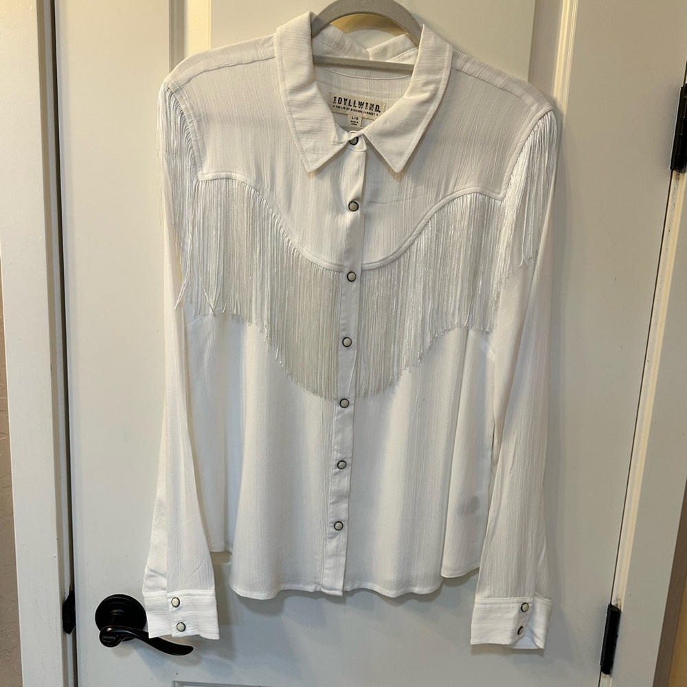 Western White Button Up Fringed Shirt Brand New, Never worn